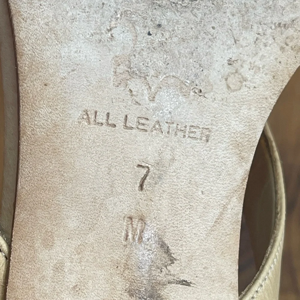 Tommy Bahama leather kitten heel sandals tropical temptation in camel size 7 - Picture 7 of 9